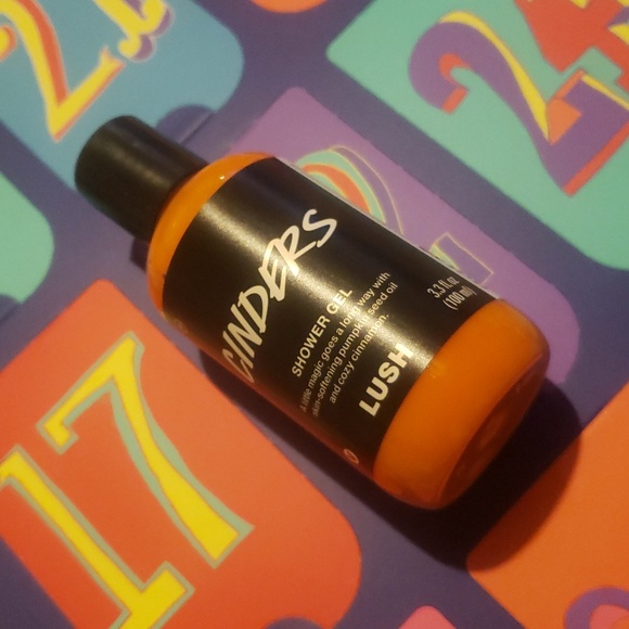 💙🌟HP🌟LUSH Cinders Xmas 2019 DISCONTINUED Shower Gel NWT - Picture 4 of 5